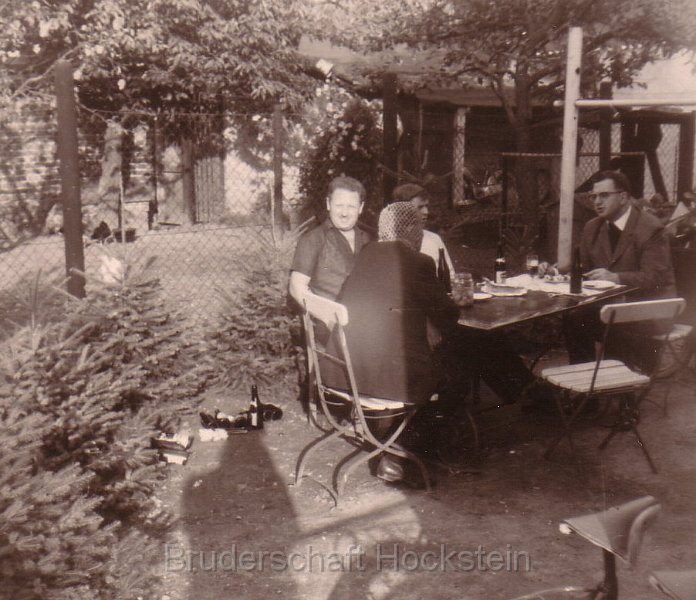 Huppa & Pastor Franz Schul 1966.jpg